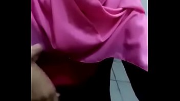 X reccomend indonesia hijab pink berkacamata cantik