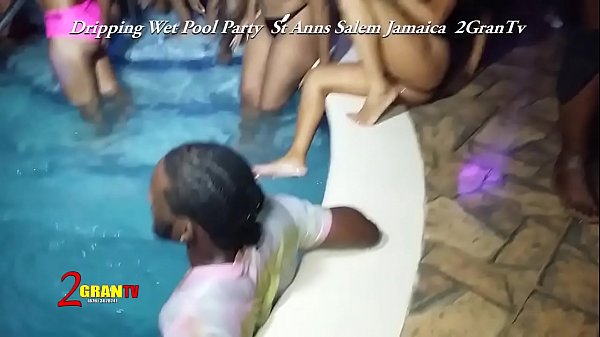 Jamaican girls sucking pussy pool