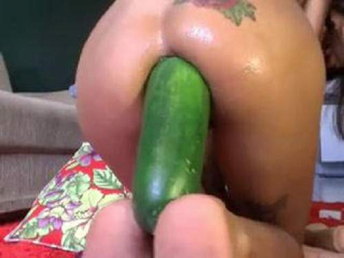 Teen huge cucumber anal