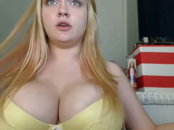 Viper reccomend showing huge boobs